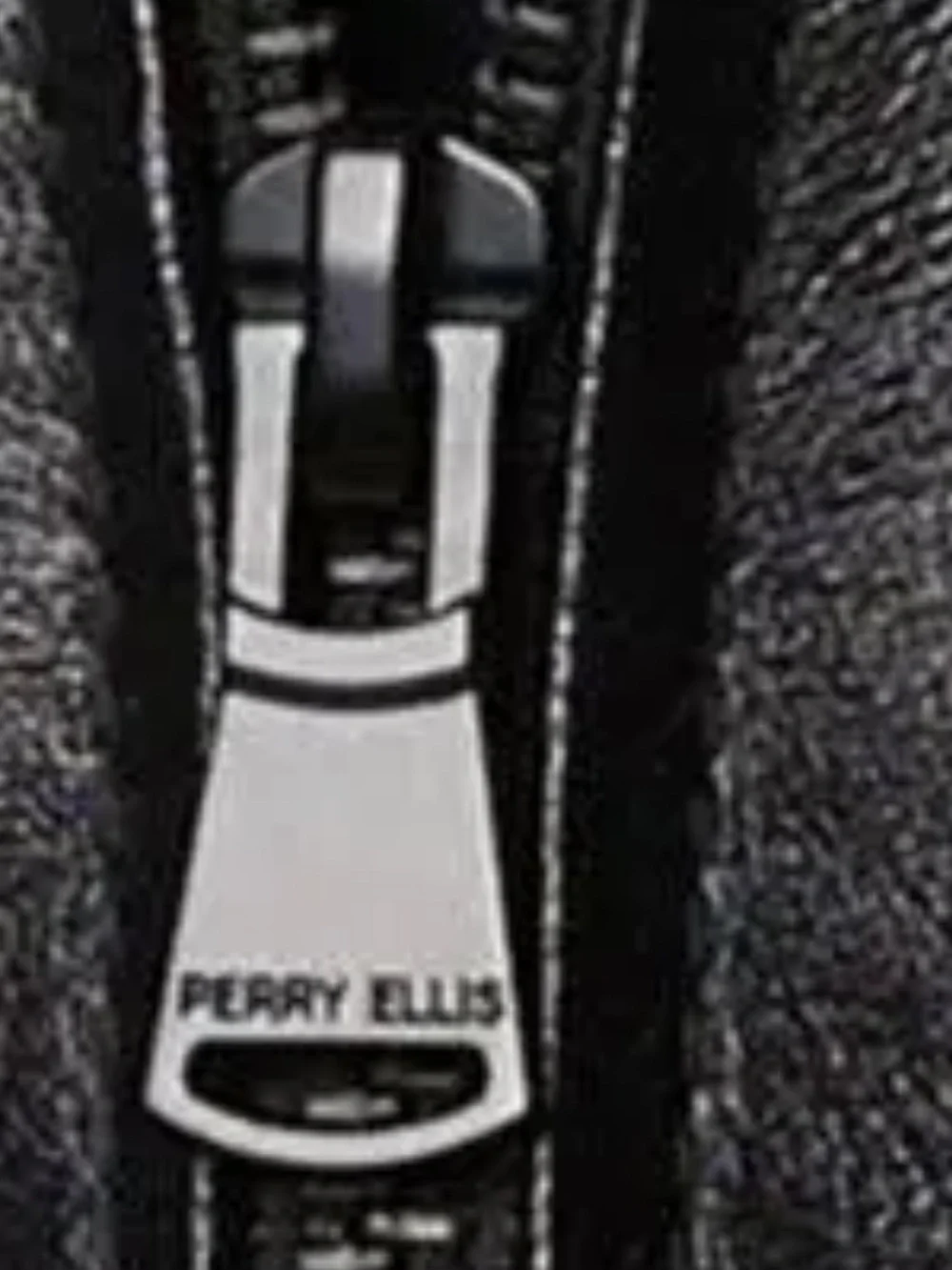 Perry Ellis Portfolio black leather jacket featuring a quilted interior lining - Picture 7 of 17